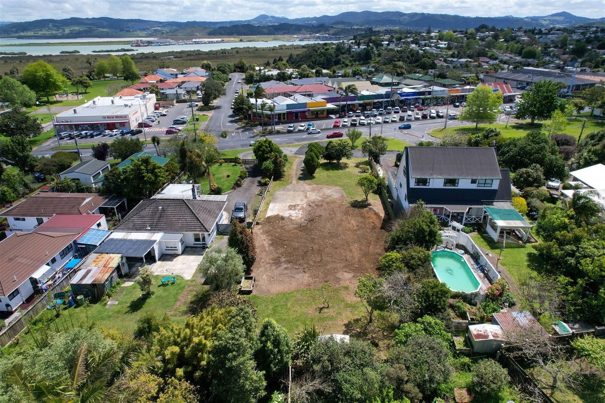 2A Cartwright Road, Onerahi, Whangarei - Carousel 2
