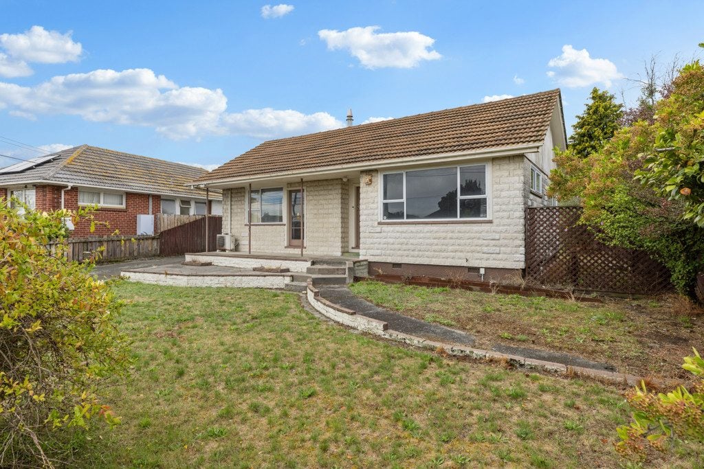 30 Bournemouth Crescent, Aranui, Christchurch - Carousel 1