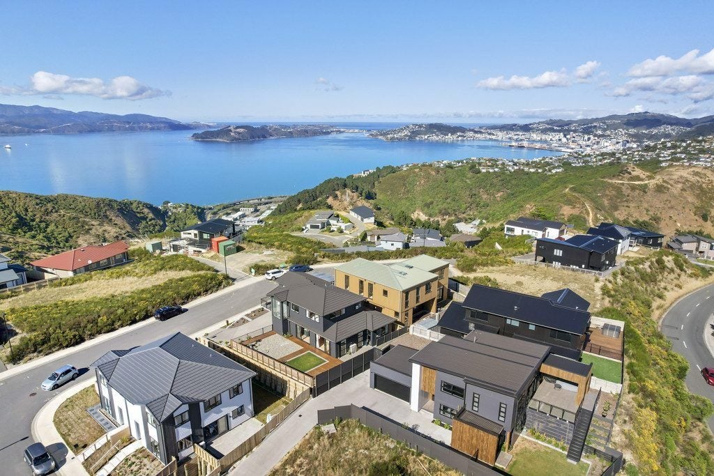 8 Boeing Way, Newlands, Wellington - Carousel 20