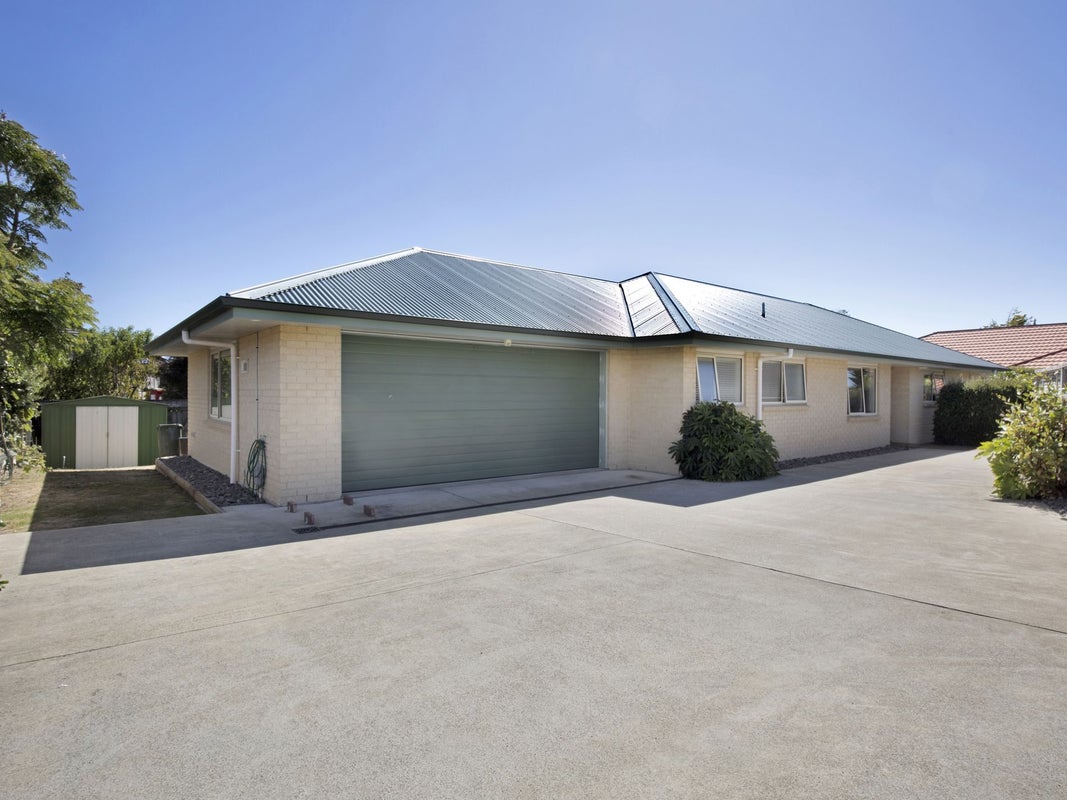 89 Cedar Drive, Paraparaumu Beach, Paraparaumu - Carousel 1