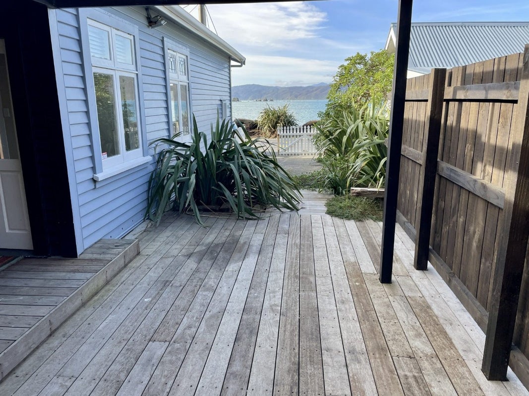 170 Breaker Bay Road, Breaker Bay, Wellington - Carousel 1