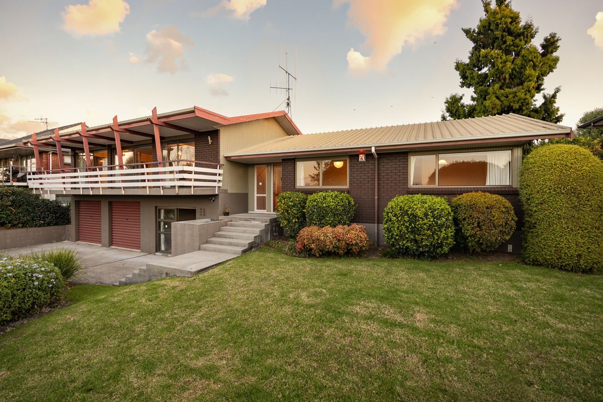 5 Cattanach Street, St Andrews, Hamilton - Carousel 2