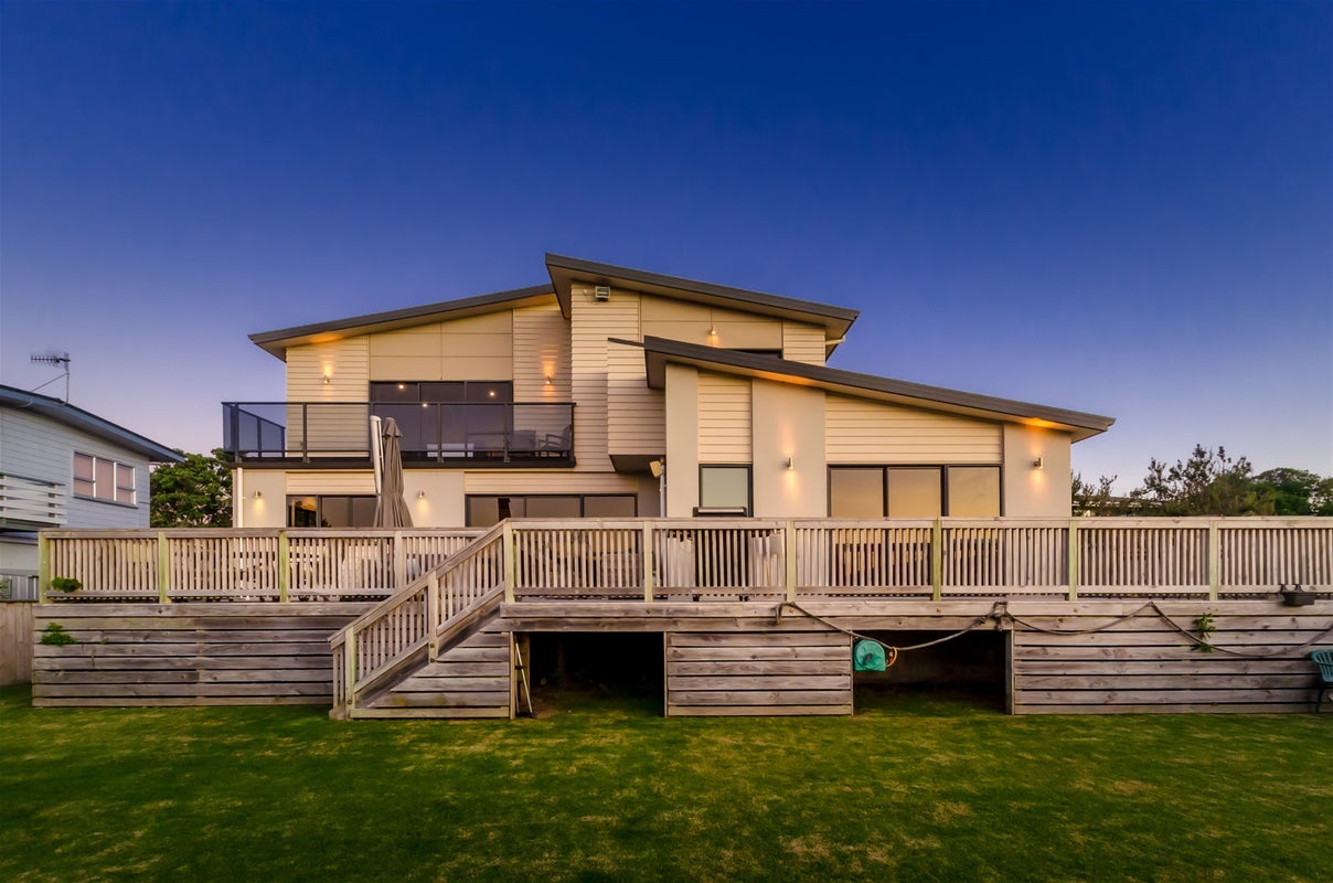9 Makora Road, Otaihanga, Paraparaumu - Carousel 1