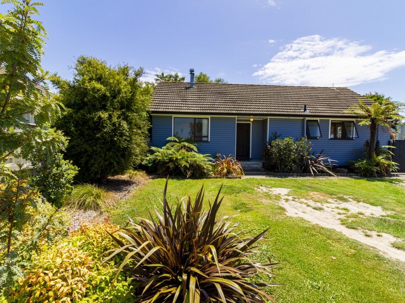 12 Bright Crescent, Maraenui, Napier - Carousel 1