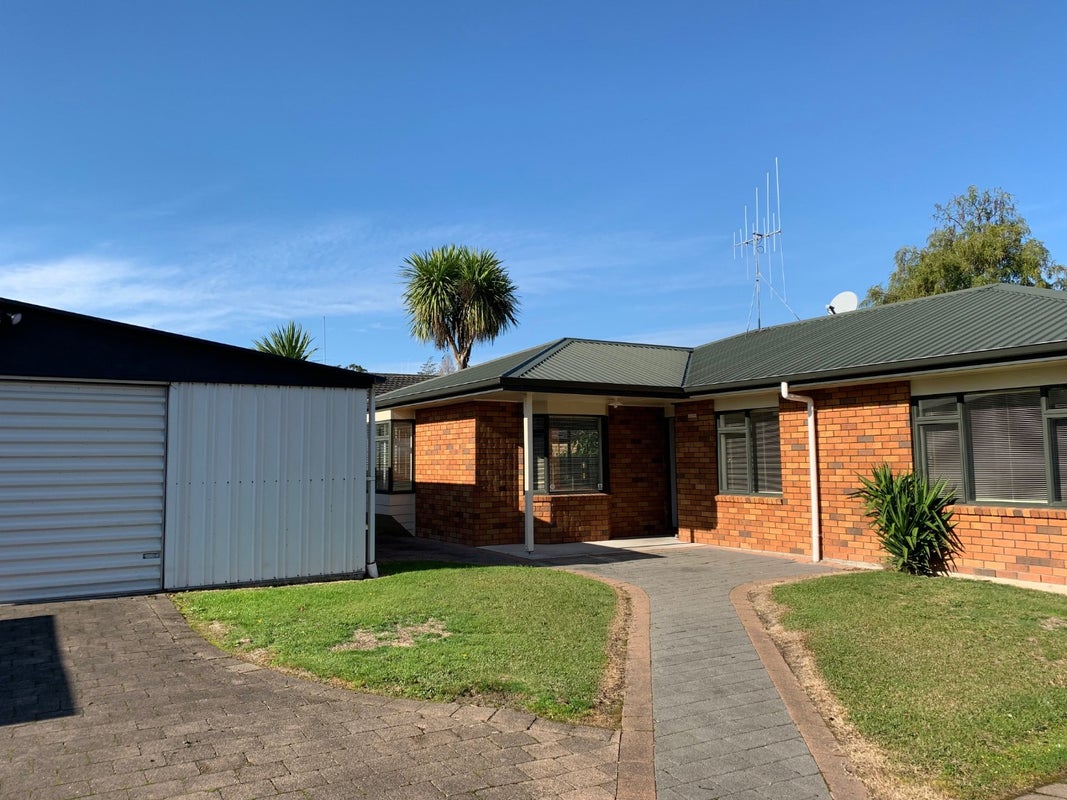 8A Darley Street, Maeroa, Hamilton - Carousel 2
