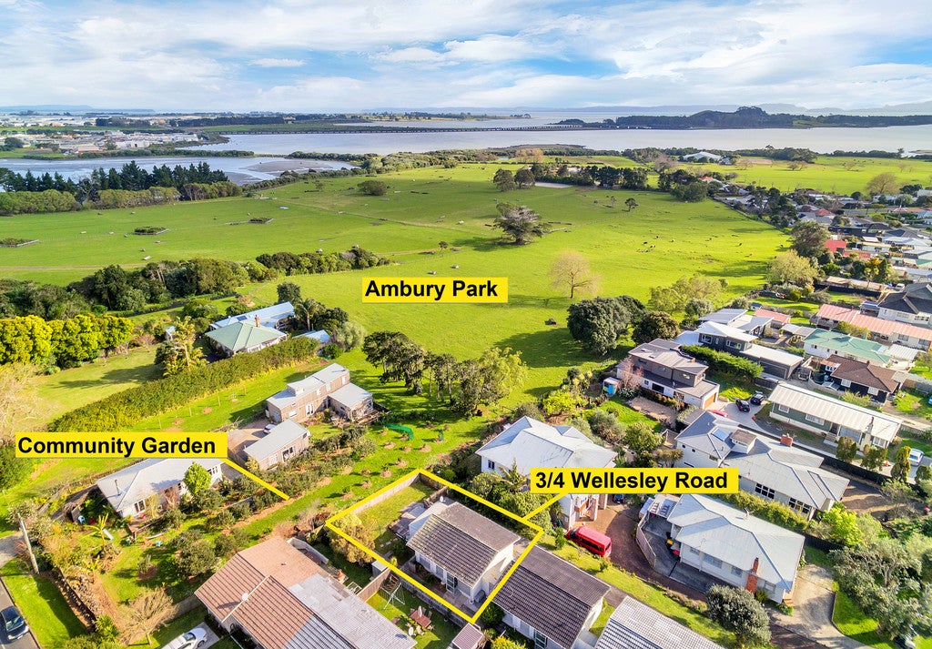 3/4 Wellesley Road, Mangere Bridge, Auckland - Carousel 1