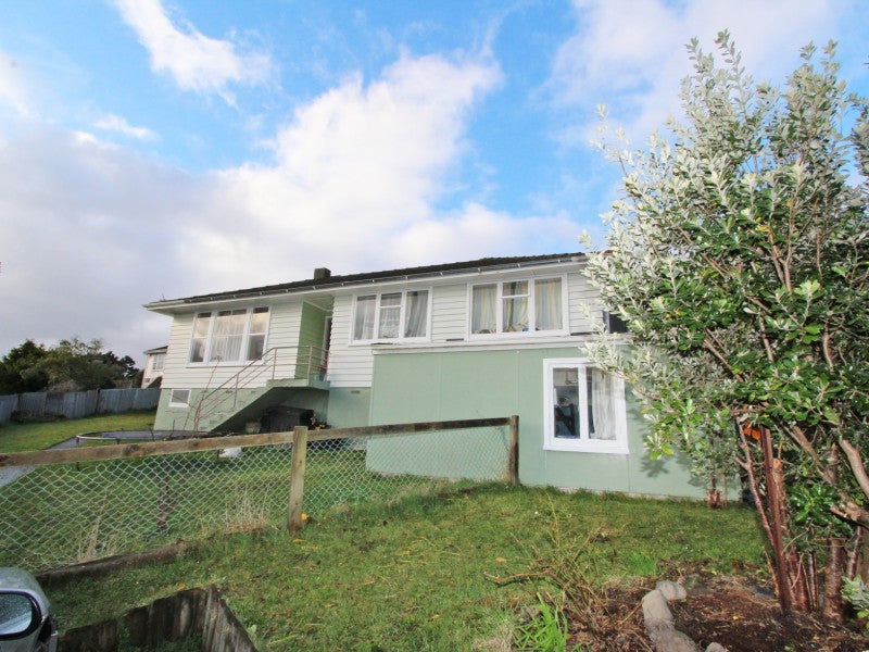 196 Warspite Avenue, Waitangirua, Porirua - Carousel 10