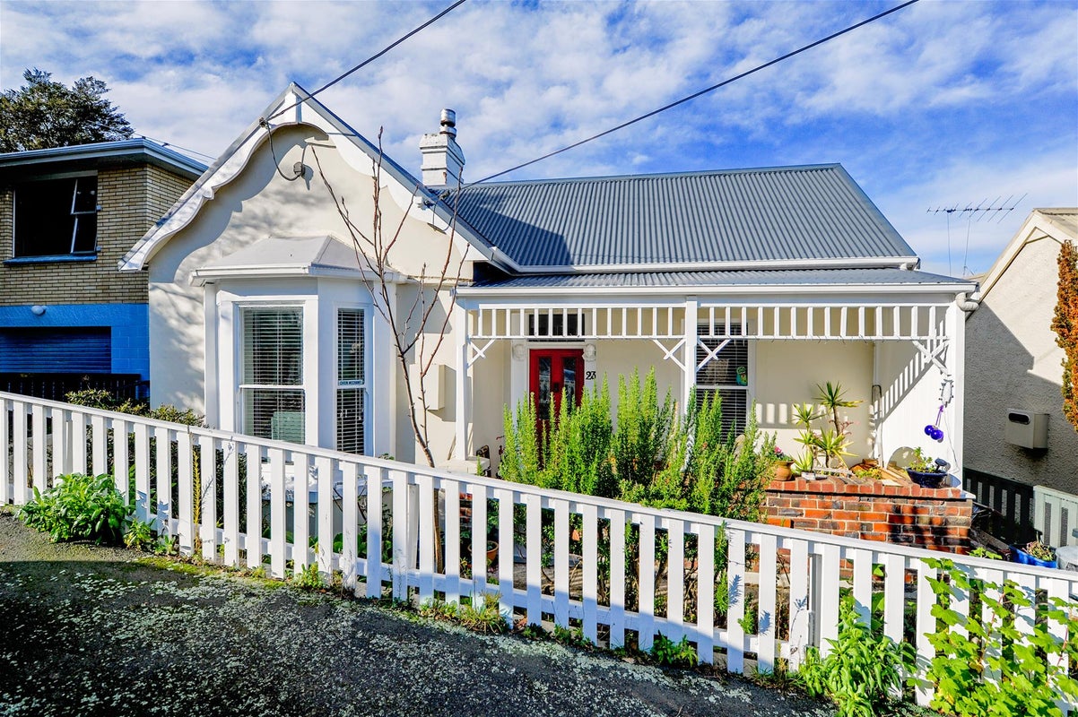 23 Brunel Street, Mornington, Dunedin - Carousel 1