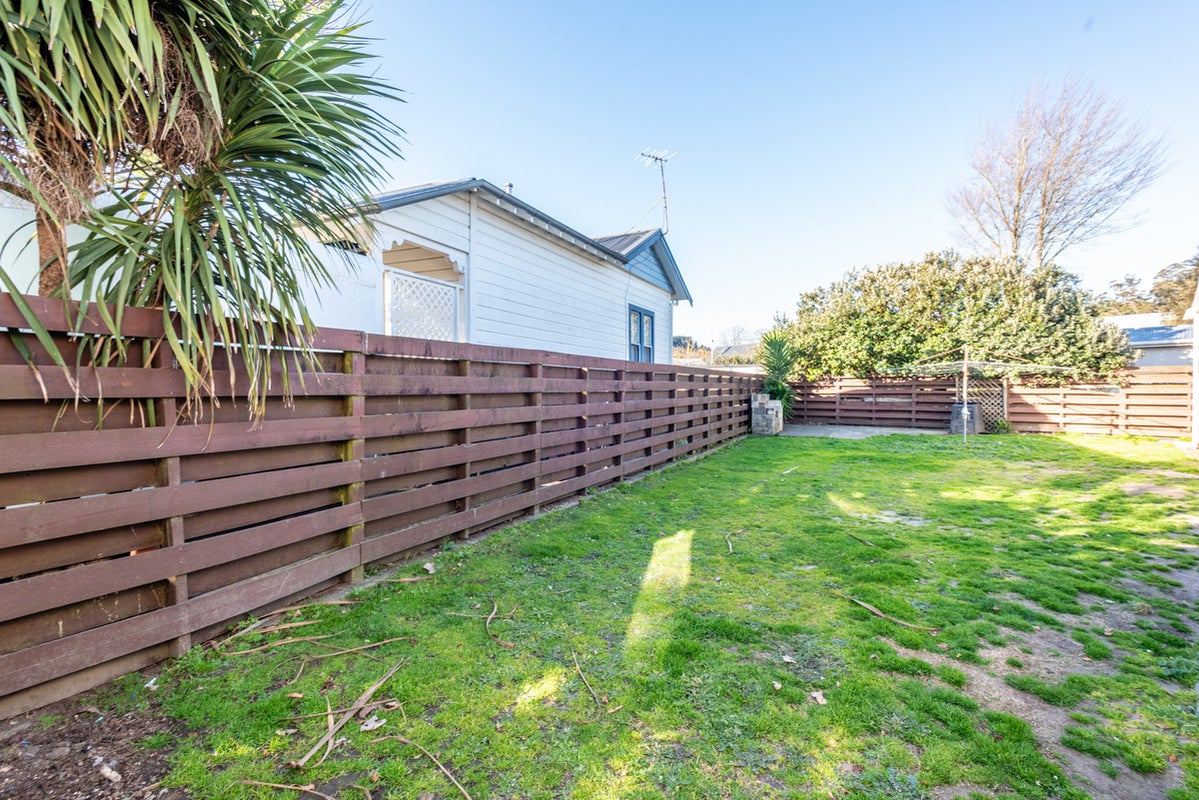 2 Domett Street, Whataupoko, Gisborne - Carousel 24