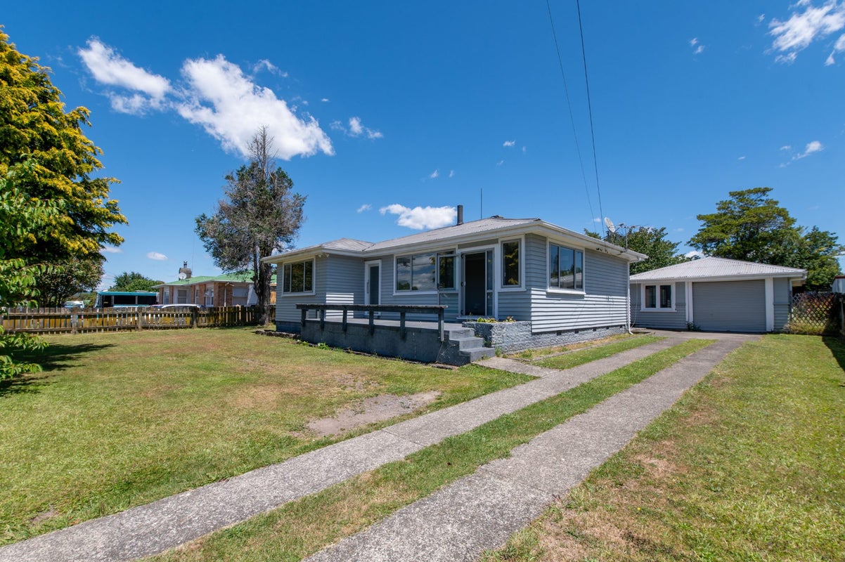 8 Park Road, Western Heights, Rotorua - Carousel 1