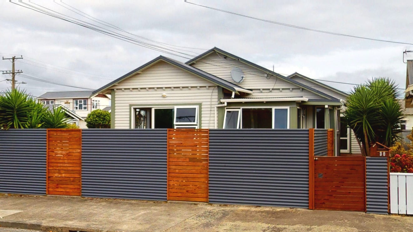 30 South Street, Petone, Lower Hutt - Carousel 1