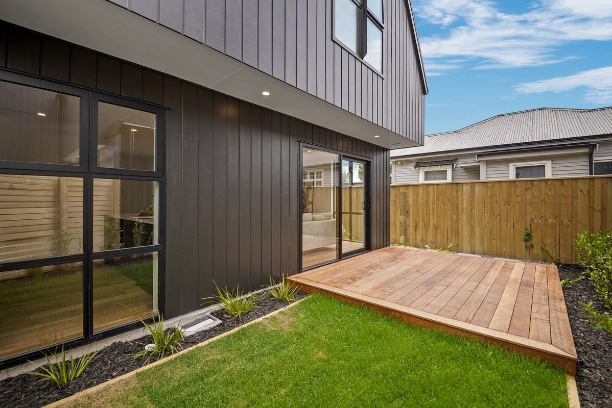 2/152 Hills Road, Edgeware, Christchurch - Carousel 12