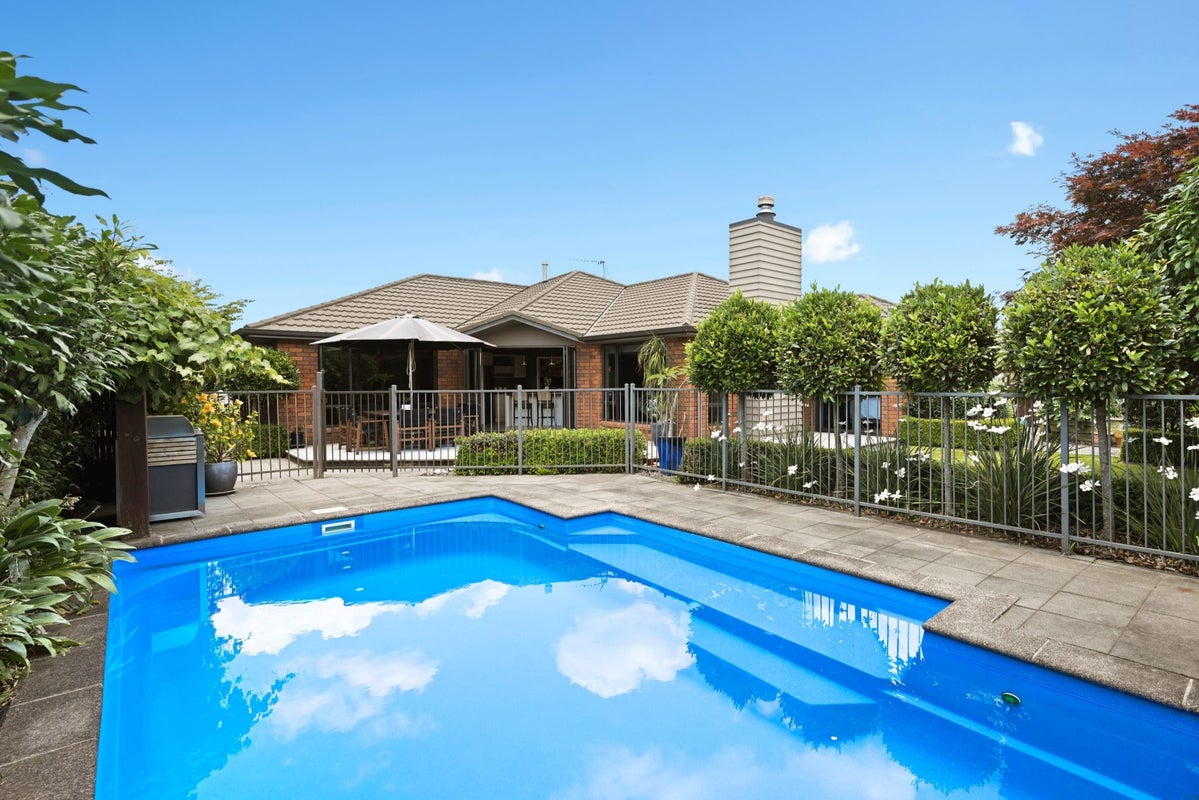 8 Aquila Crescent, Rototuna North, Hamilton - Carousel 1