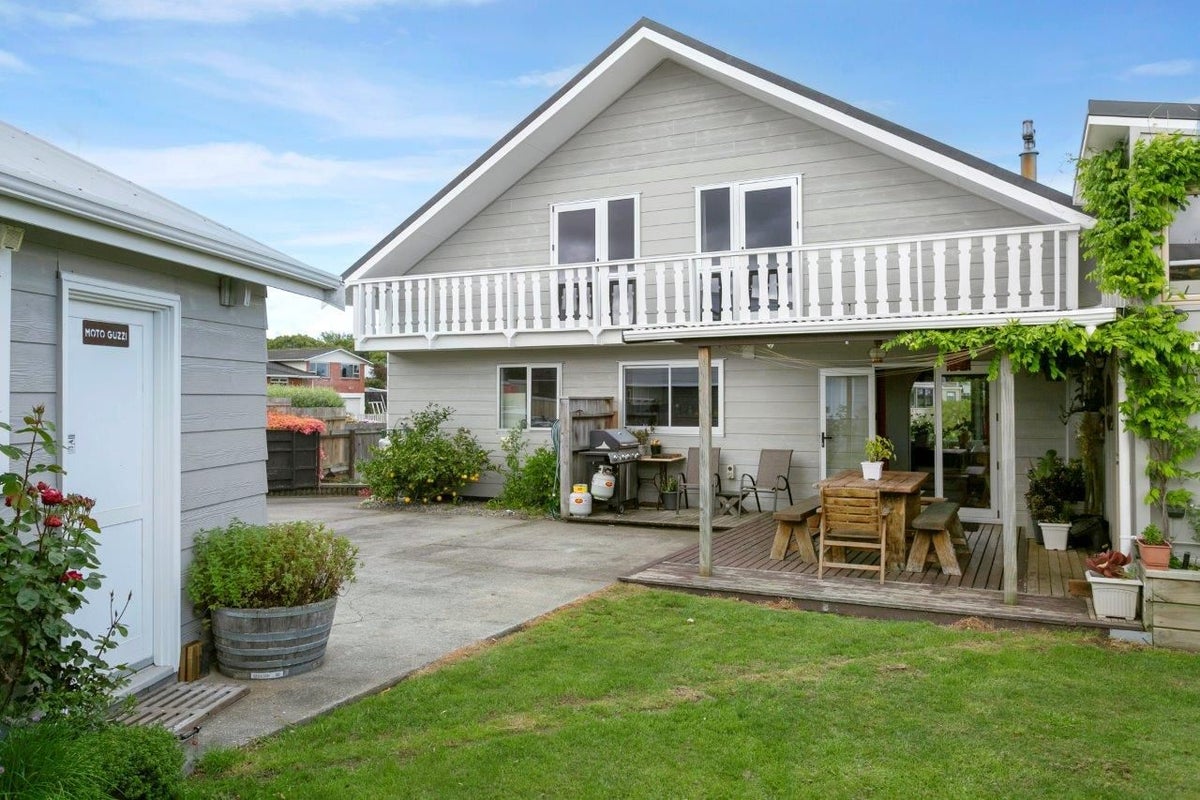 8 Victoria Street, Richmond Heights, Taupo - Carousel 1