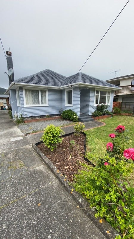 310 Main Road, Tawa, Wellington - Carousel 2