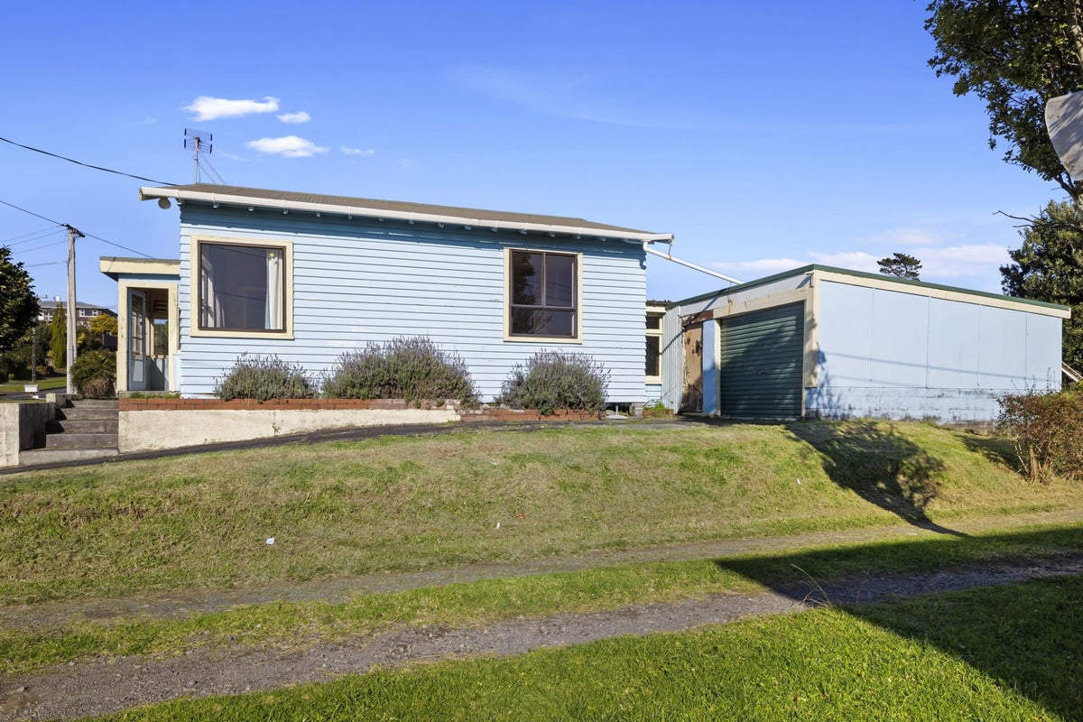 80 Pioneer Road, Moturoa, New Plymouth - Carousel 17