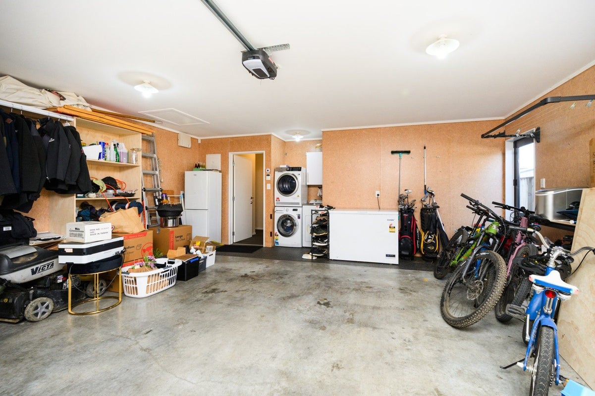 78 Keeling Street, West End, Palmerston North - Carousel 23