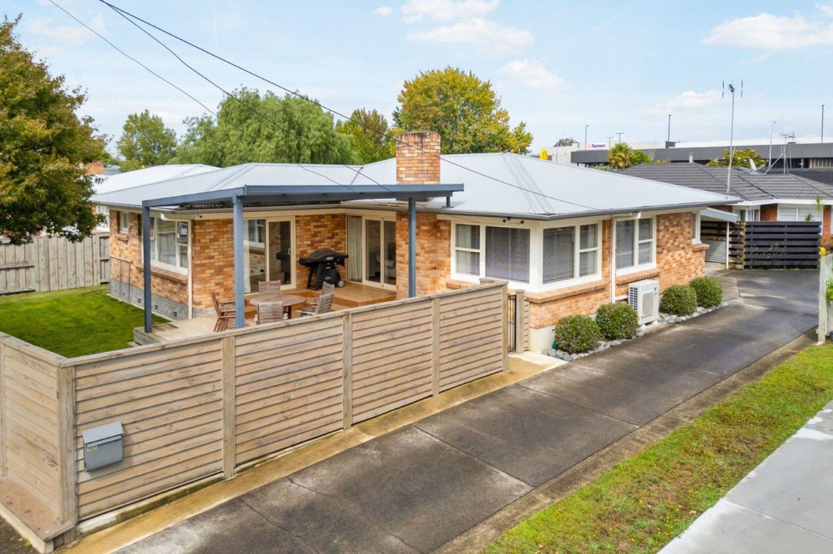 23 Rutherford Street, Chedworth, Hamilton - Carousel 2