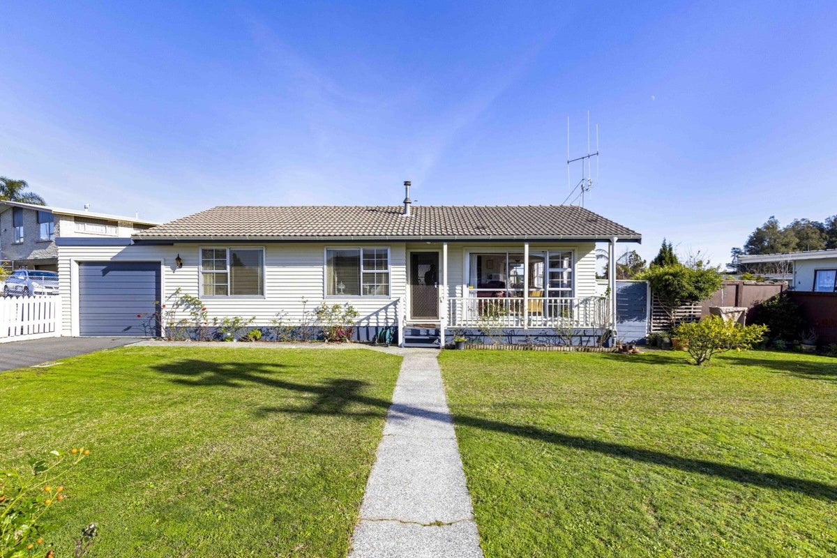 80 Tuhikaramea Road, Dinsdale, Hamilton - Carousel 1