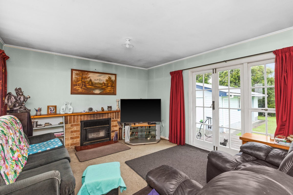 10 Bestall Street, Maraenui, Napier - Carousel 1