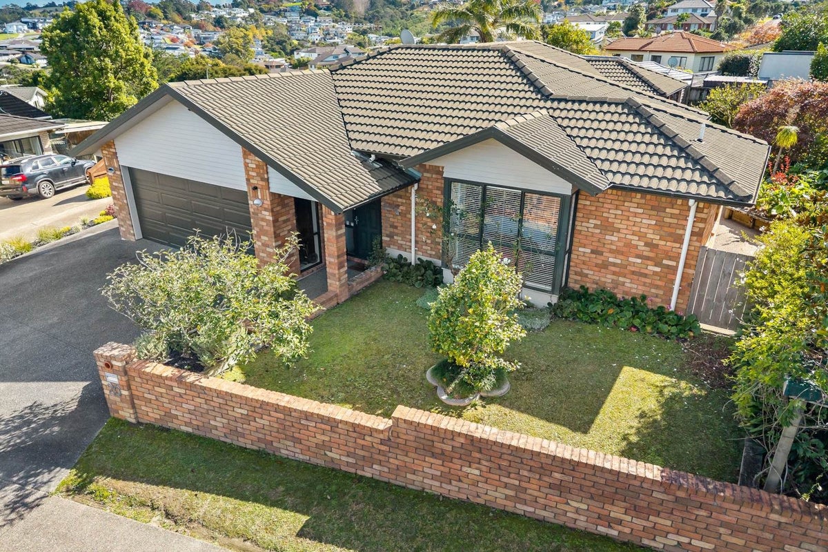 20 Mackwell Road, Fairview Heights, Auckland - Carousel 1