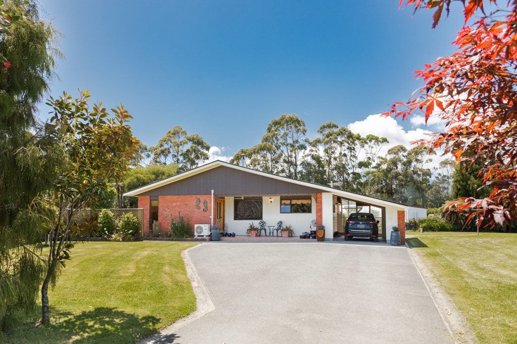 18 Beatons Road, Westport, Westport - Carousel 2
