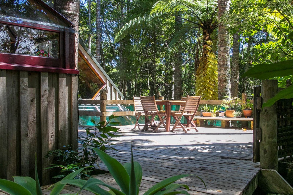 18 Brownie Road, Laingholm, Auckland - Carousel 1