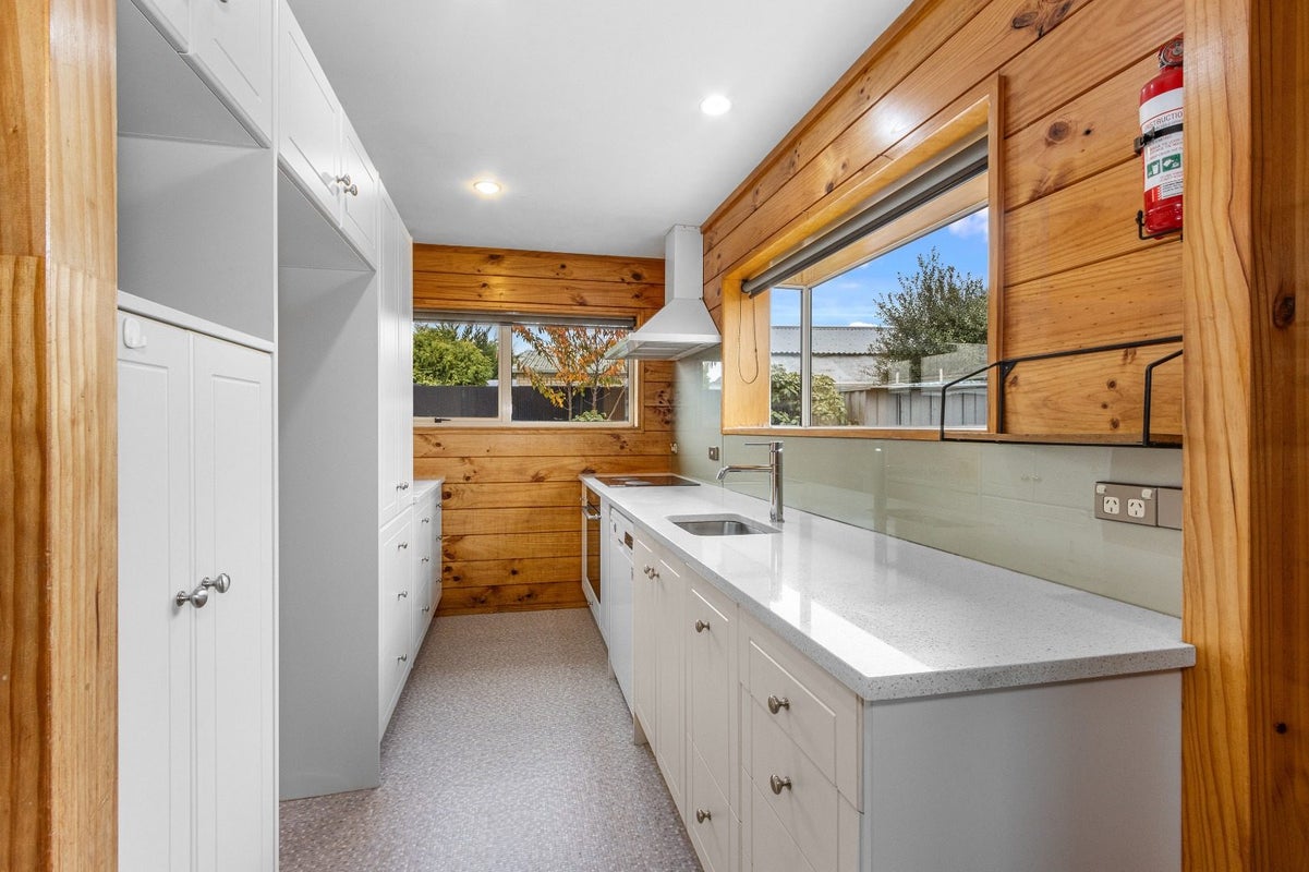 330 Waterloo Road, Islington, Christchurch - Carousel 2