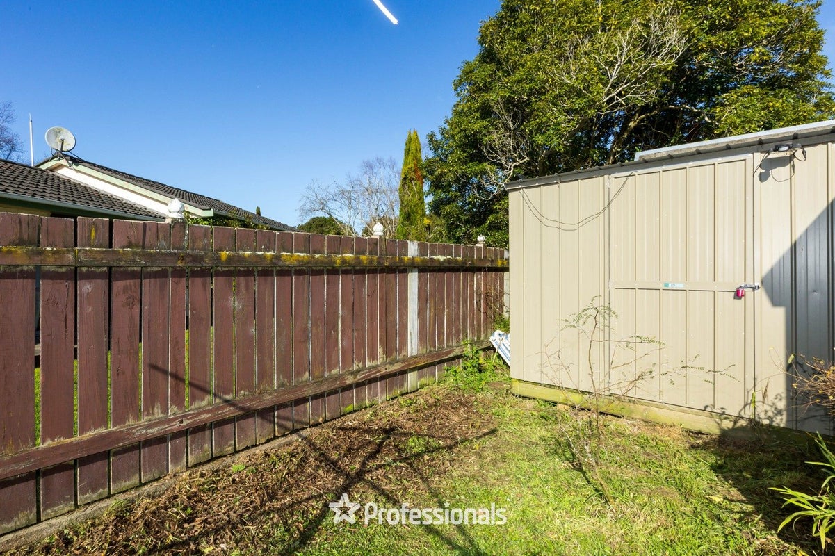 2/6 Indiana Grove, Totara Park, Upper Hutt - Carousel 16