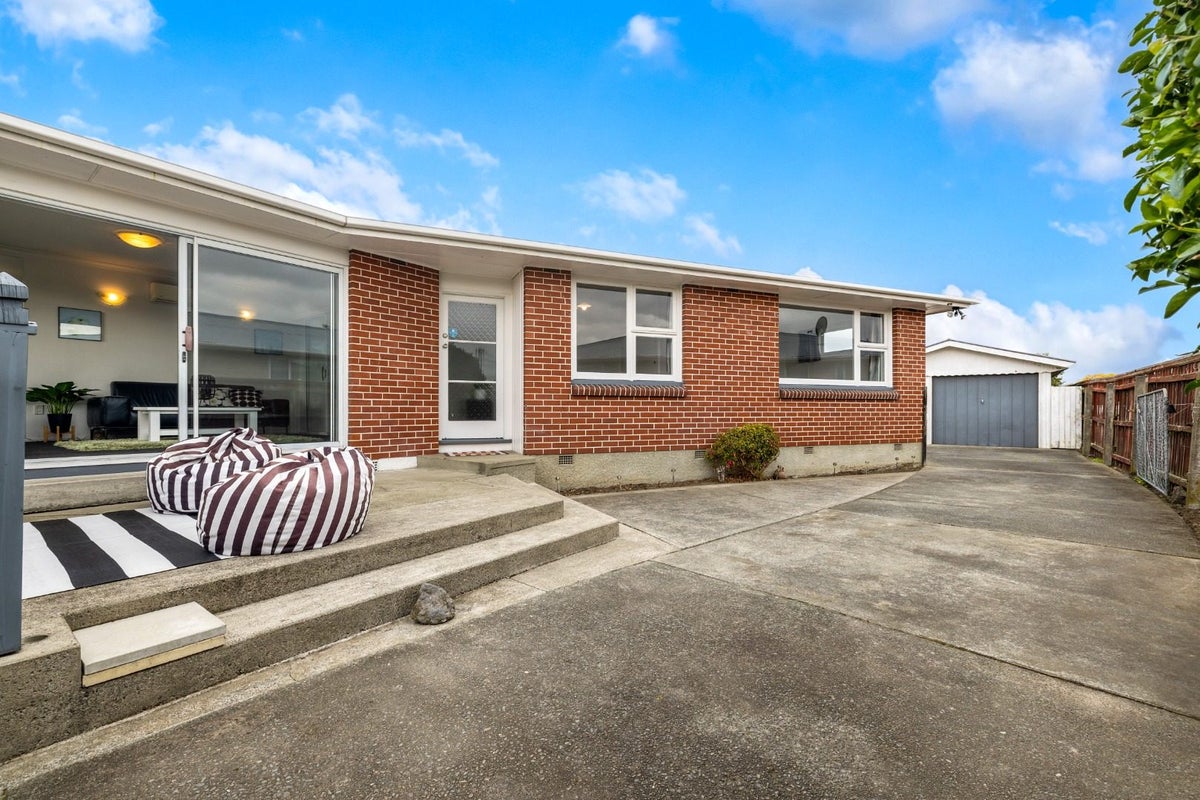 3 Kilburn Street, Bishopdale, Christchurch - Carousel 1