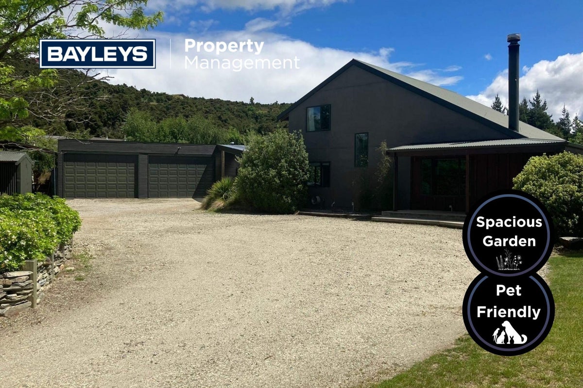 925 Aubrey Road, Albert Town, Wanaka - Carousel 1