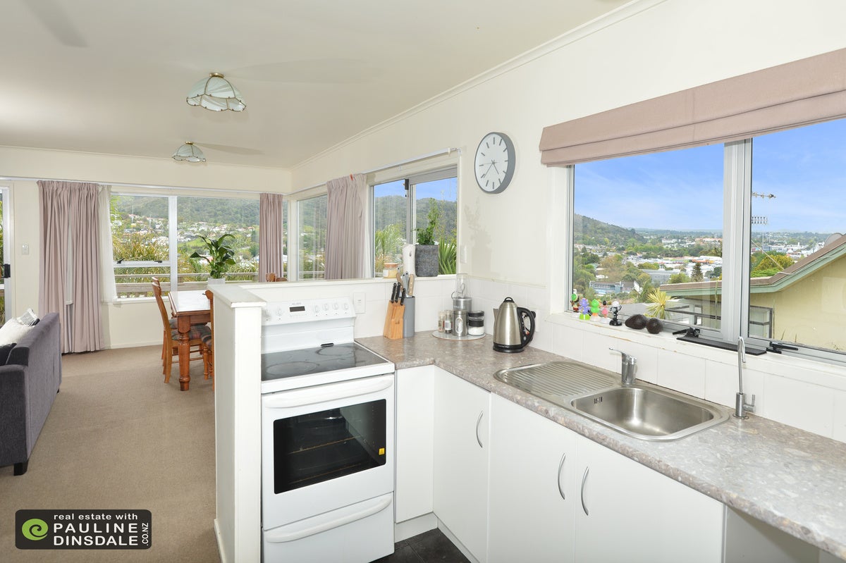 9 Mountain Road, Morningside, Whangarei - Carousel 2