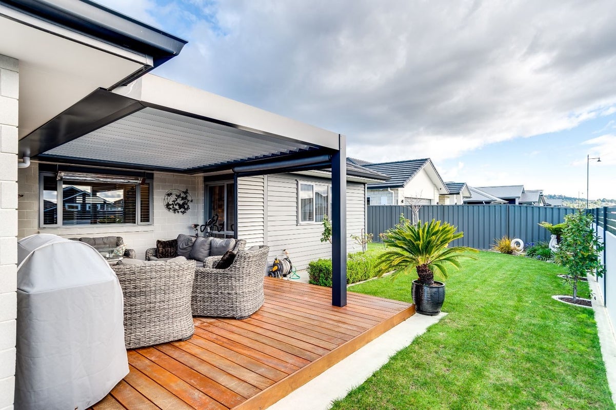 2 Benmore Place, Poraiti, Napier - Carousel 16