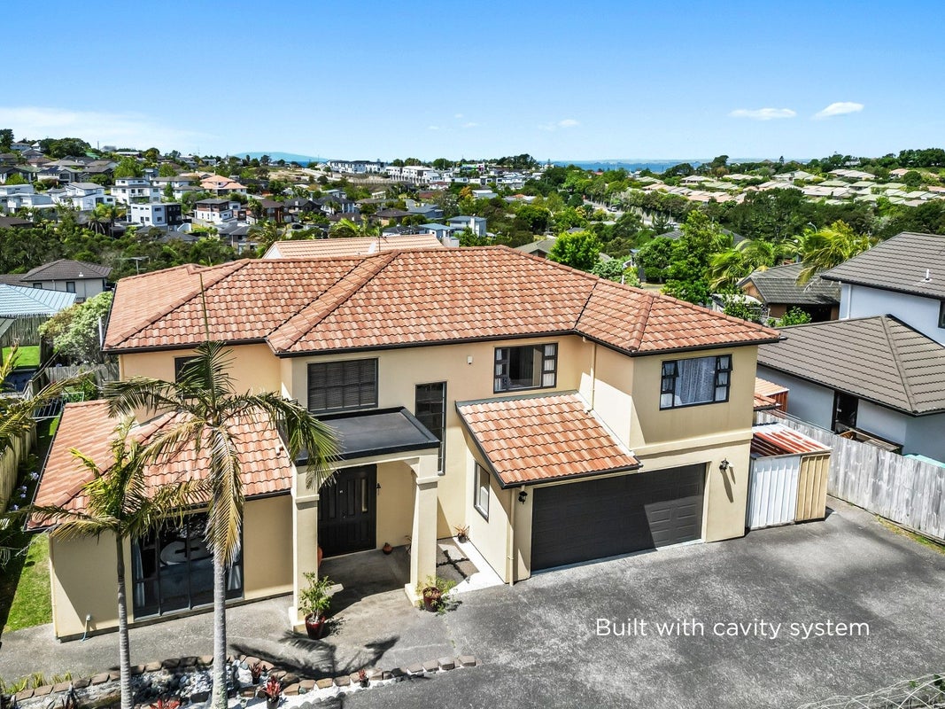 11 Mackwell Road, Fairview Heights, Auckland - Carousel 1