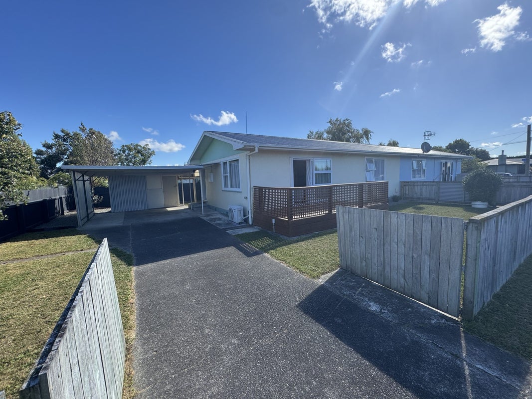 2 Leslie Avenue, Cloverlea, Palmerston North - Carousel 1