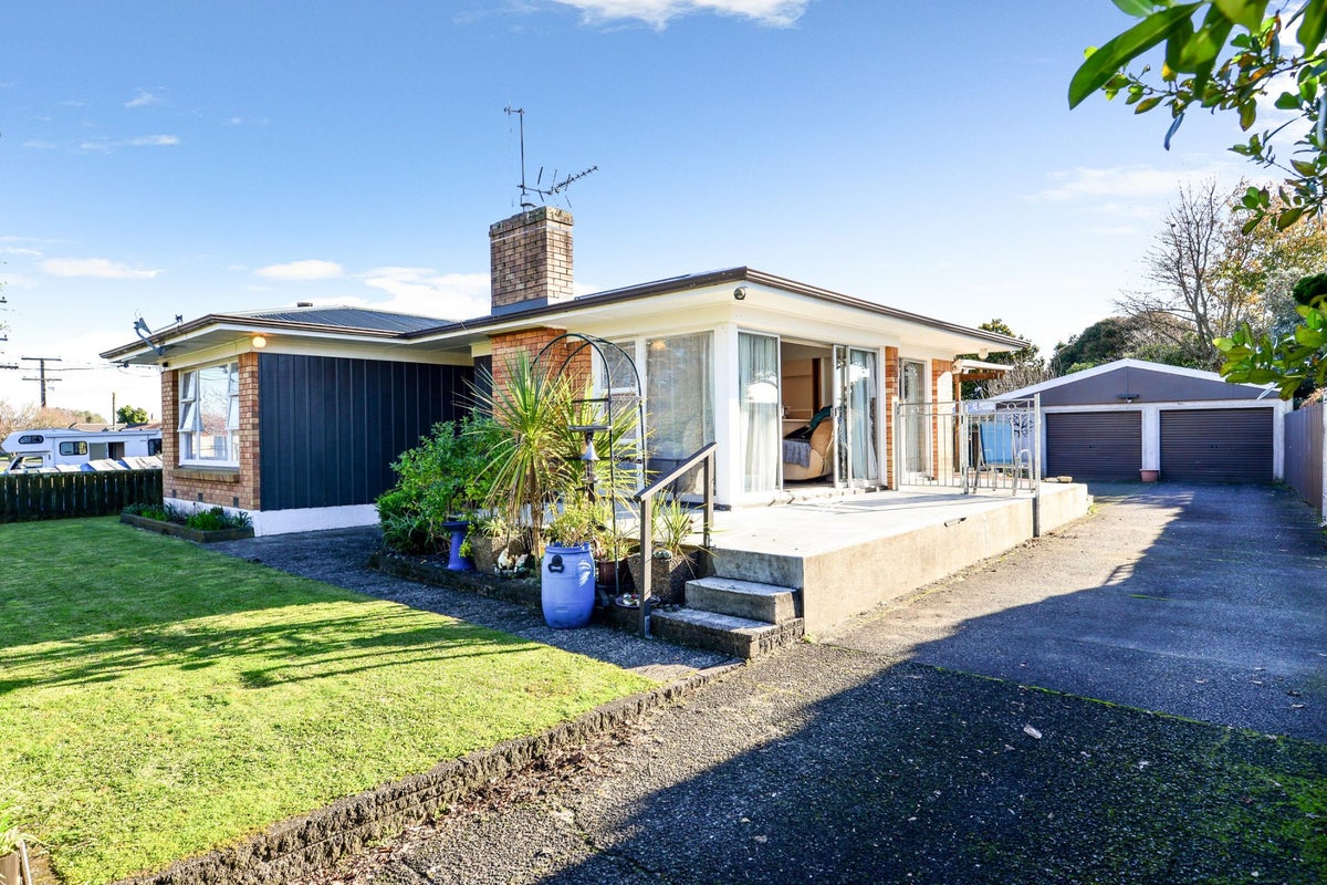 20 MacMurdo Avenue, Glenview, Hamilton - Carousel 1