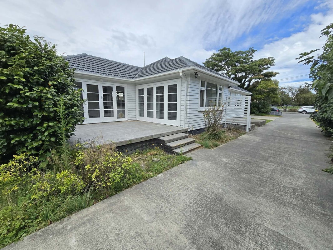 8 English Street, Sockburn, Christchurch - Carousel 1