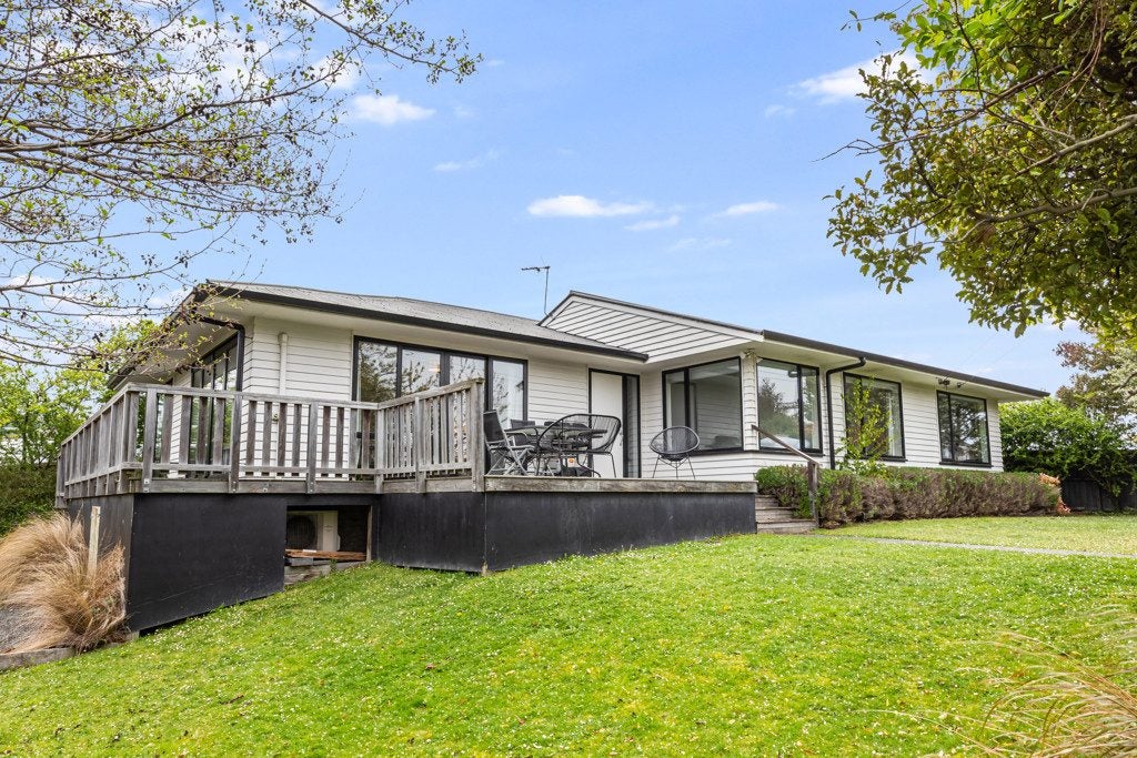 402 Ilam Road, Bryndwr, Christchurch - Carousel 1