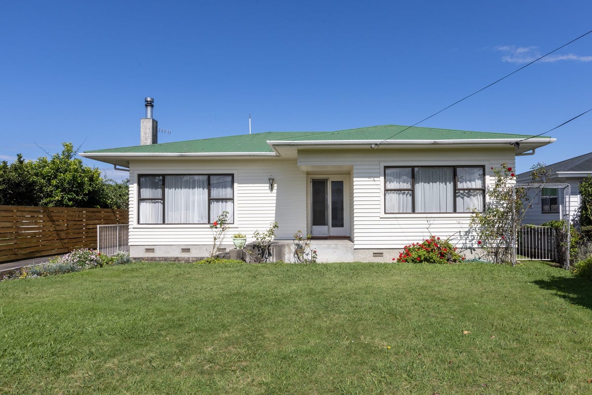 30 Coverdale Street, Onekawa, Napier - Carousel 16