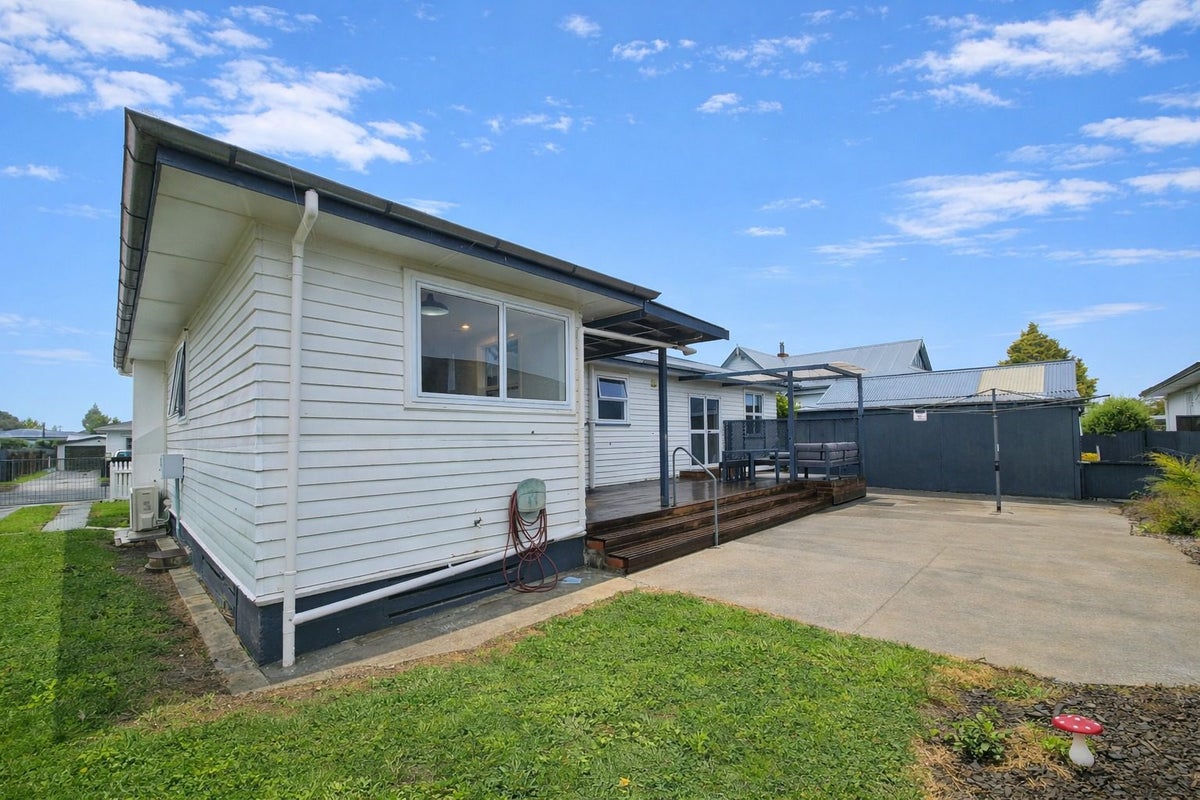 1002 Outram Road, Akina, Hastings - Carousel 18