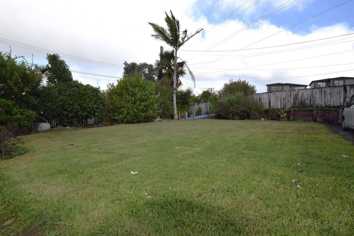 52 Tiroroa Avenue, Te Atatu South, Auckland - Carousel 14