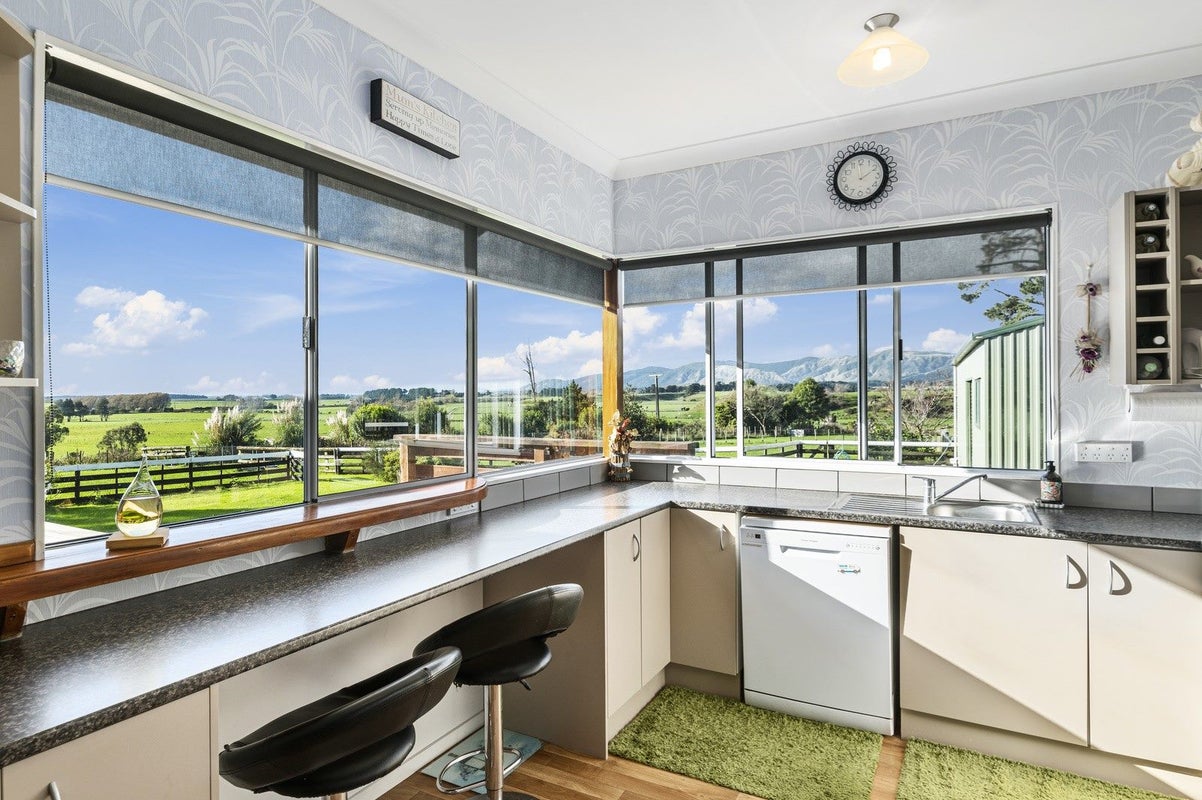 123 Buckley Road, Shannon, Palmerston North - Carousel 2