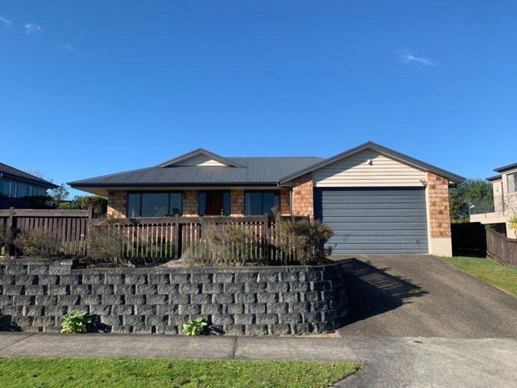 7 Bishopsworth Way, Huntington, Hamilton - Carousel 1