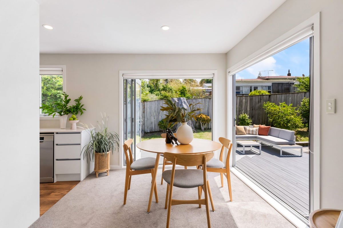 39 Fairclough Road, Beach Haven, Auckland - Carousel 2