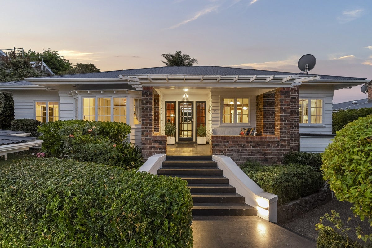 63 Kitenui Avenue, Mount Albert, Auckland - Carousel 1