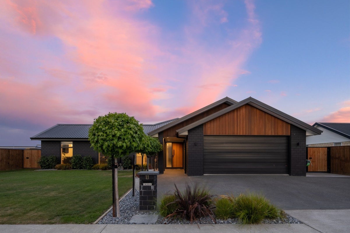 11 Kittyhawk Road, Burleigh, Blenheim - Carousel 1