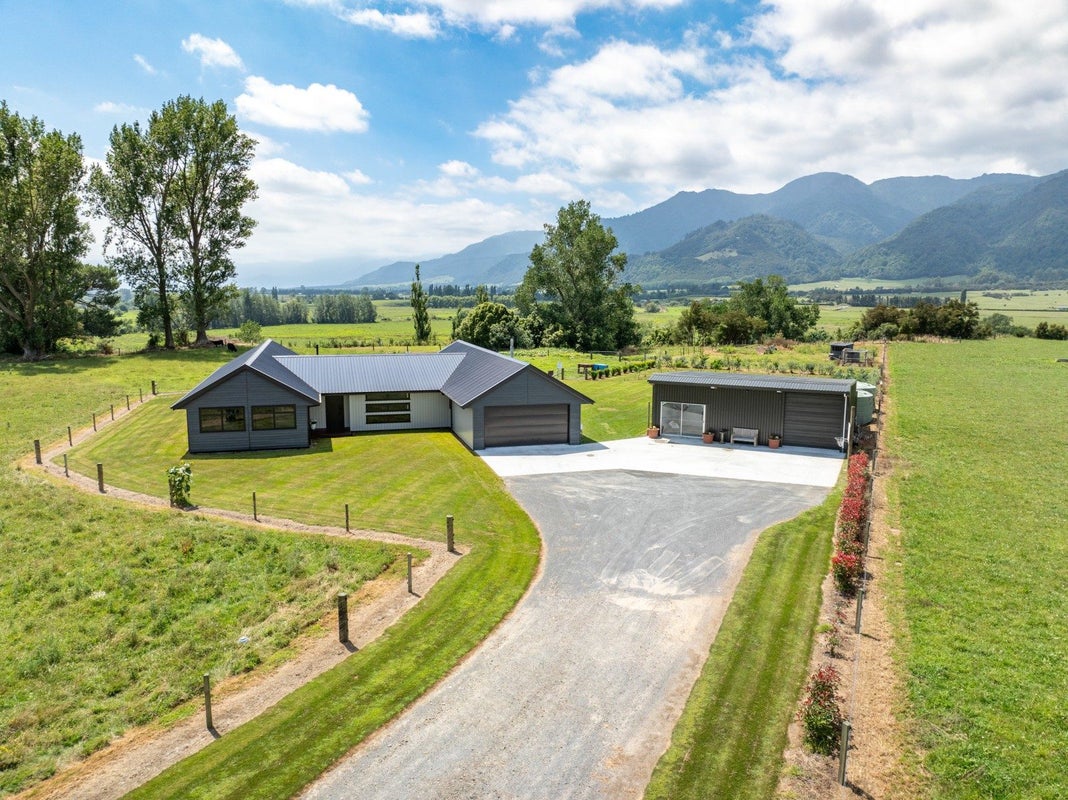 1394 Tower Road, Matamata - Carousel 1