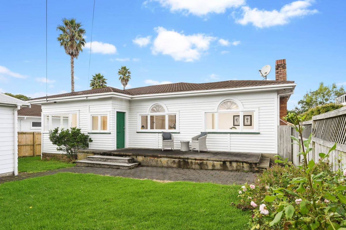 77 Maskell Street, St Heliers, Auckland - Carousel 1