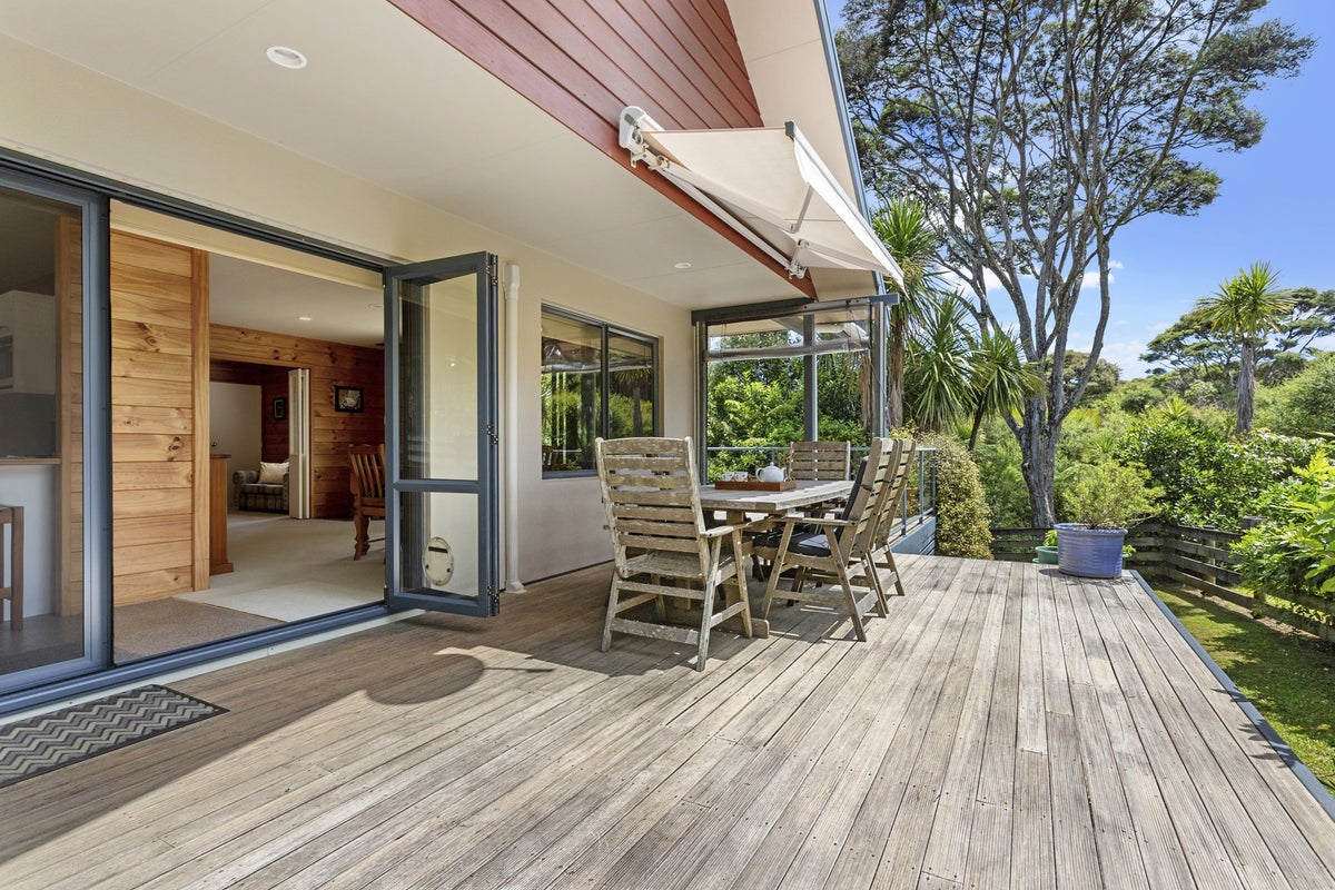165 Stoney Creek Drive, Henderson - Carousel 1