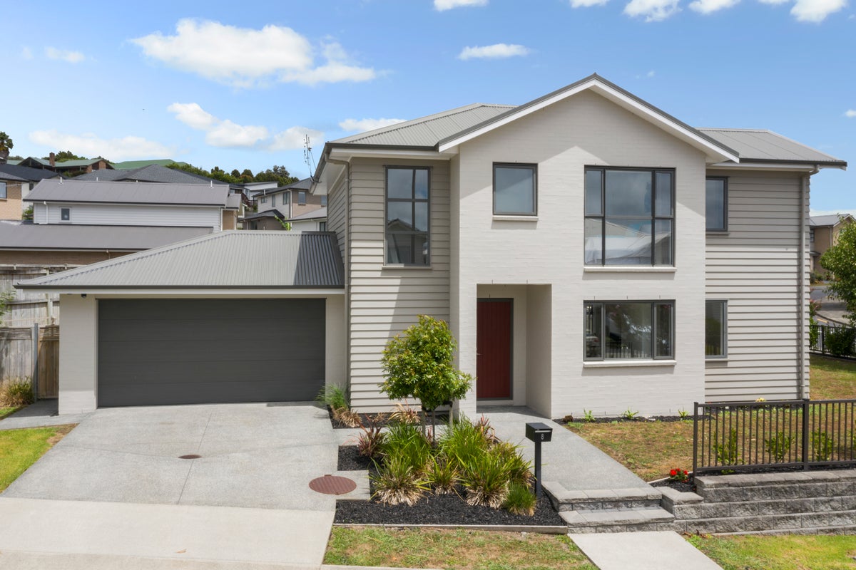 8 Forbes McCammon Drive, Swanson, Auckland - Carousel 1